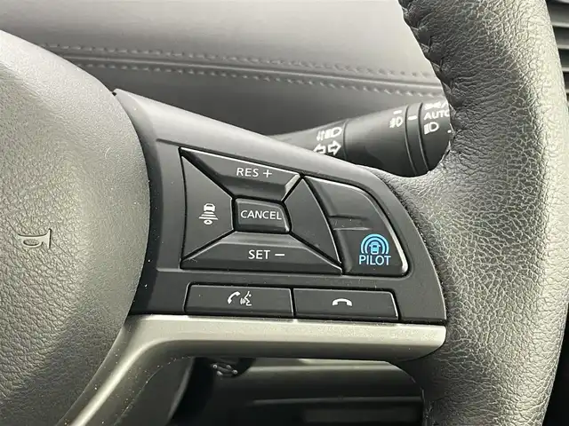 日産 セレナ e－パワー ハイウェイスター V 埼玉県 2022(令4)年 0.8万km ダイヤモンドブラック 純正１０インチ　フリップダウンモニター　アラウンドビューモニター　ＢＳＭ　プロパイロット　レーダークルーズコントロール　ドライブレコーダー　ビルトインＥＴＣ　デジタルインナーミラー　ハンズフリー　ＴＶ