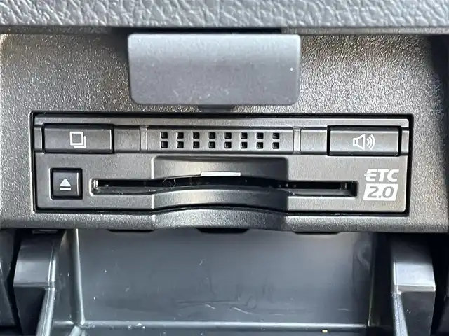 レクサス ＬＸ 570 大阪府 2016(平28)年 1.7万km スターライトブラックガラスフレーク ワンオーナー/モデリスタエアロ/サンルーフ/ルーフレール/マークレビンソン/全方位モニター/リアエンターテイメントシステム/クールBOX/純正HDDナビ/・AM/FM/CD/DVD/BT/フルセグ/HDMI/エアサスペンション/ヘッドアップディスプレイ/茶革シート/・全席パワーシート/・D席メモリシート/・D席/N席シートヒーター/・D席/N席エアシート/ステアリングヒーター/電動リアゲート/三眼LEDヘッドライト/電子パーキング/レーダー探知機（TZ-R001A）/ドライブレコーダー（TZ-D001）/ETC2/0/トヨタセーフティーセンス/・プリクラッシュセーフティー/・レーンディパーチャーアラート/・ブラインドスポットモニター/・レーダークルーズコントロール/・フロント・バックソナー/・リアクロストラフィックアラート/スペアキー/保証書/取扱説明書/記録簿H28/H29/H30/R2/R3/R4/R5/R6/R7