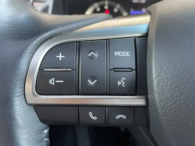 レクサス ＬＸ 570 大阪府 2016(平28)年 1.7万km スターライトブラックガラスフレーク ワンオーナー/モデリスタエアロ/サンルーフ/ルーフレール/マークレビンソン/全方位モニター/リアエンターテイメントシステム/クールBOX/純正HDDナビ/・AM/FM/CD/DVD/BT/フルセグ/HDMI/エアサスペンション/ヘッドアップディスプレイ/茶革シート/・全席パワーシート/・D席メモリシート/・D席/N席シートヒーター/・D席/N席エアシート/ステアリングヒーター/電動リアゲート/三眼LEDヘッドライト/電子パーキング/レーダー探知機（TZ-R001A）/ドライブレコーダー（TZ-D001）/ETC2/0/トヨタセーフティーセンス/・プリクラッシュセーフティー/・レーンディパーチャーアラート/・ブラインドスポットモニター/・レーダークルーズコントロール/・フロント・バックソナー/・リアクロストラフィックアラート/スペアキー/保証書/取扱説明書/記録簿H28/H29/H30/R2/R3/R4/R5/R6/R7