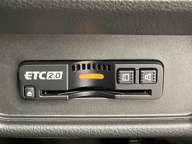 ホンダ オデッセイ ハイブリッド e:HEVアブソルート EX 埼玉県 2021(令3)年 3.1万km プラチナホワイトパール 純正１０インチナビ　フリップダウンモニター　マルチビューカメラ　ＢＳＭ　ホンダセンシング　アダクティブクルーズコントロール　ビルトインＥＴＣ２．０　シートヒーター　ＨＤＭＩ　オートライト　ＬＥＤライト