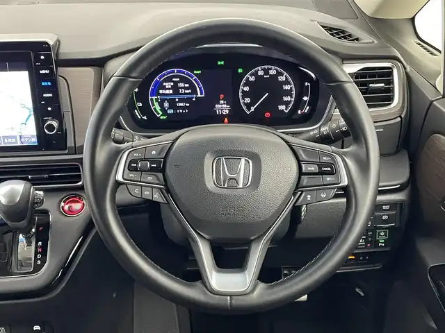 ホンダ オデッセイ ハイブリッド e:HEVアブソルート EX 埼玉県 2021(令3)年 3.1万km プラチナホワイトパール 純正１０インチナビ　フリップダウンモニター　マルチビューカメラ　ＢＳＭ　ホンダセンシング　アダクティブクルーズコントロール　ビルトインＥＴＣ２．０　シートヒーター　ＨＤＭＩ　オートライト　ＬＥＤライト