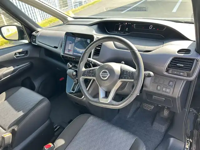日産 セレナ ハイウェイスター V 千葉県 2020(令2)年 7.1万km ダイヤモンドブラック 純正10インチSDナビ/(フルセグ/FM/AM/CD/DVD/Bluetooth)/バックカメラ/衝突被害軽減システム/車線逸脱警報/クルーズコントロール/両側パワースライドドア/横滑り防止装置/ETC/ドライブレコーダー/アイドリングストップ/LEDヘッドライト/フォグランプ/オートライト/ウィンカーミラー/電動格納ミラー/純正16インチAW/禁煙車/プッシュスタート/スマートキー/フロアマット/ドアバイザードアバイザー