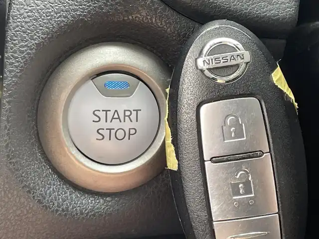 日産 ノート e－パワー X 東京都 2018(平30)年 5.2万km ホワイト デジタルインナーミラー　/ETC　/スペアキー　/オートエアコン　/CD　/ABS　/横滑り防止装置　/コーナーセンサー　/レーンアシスト　/盗難防止装置　/オートライト　/衝突被害軽減システム　/保証書/取扱説明書/記録簿