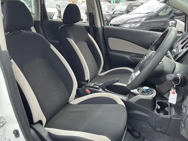 日産 ノート e－パワー X 東京都 2018(平30)年 5.2万km ホワイト デジタルインナーミラー　/ETC　/スペアキー　/オートエアコン　/CD　/ABS　/横滑り防止装置　/コーナーセンサー　/レーンアシスト　/盗難防止装置　/オートライト　/衝突被害軽減システム　/保証書/取扱説明書/記録簿