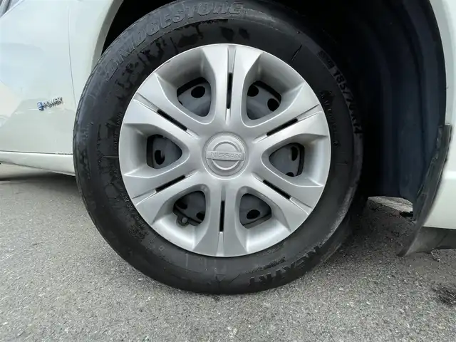 日産 ノート e－パワー X 東京都 2018(平30)年 5.2万km ホワイト デジタルインナーミラー　/ETC　/スペアキー　/オートエアコン　/CD　/ABS　/横滑り防止装置　/コーナーセンサー　/レーンアシスト　/盗難防止装置　/オートライト　/衝突被害軽減システム　/保証書/取扱説明書/記録簿