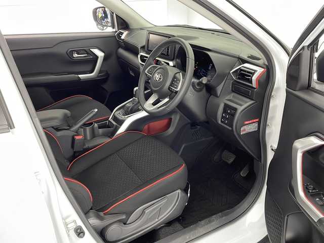 トヨタ ライズ Z 宮崎県 2021(令3)年 2.7万km シャイニングホワイトパール 純正ナビ/Ｂｌｕｅｔｏｏｔｈ　/フルセグＴＶ/ＦＭ／ＡＭ　/ＣＤ/Ｄ/Ｎ席シートヒーター/バックカメラ　/クルーズコントロール　/コーナセンサー/衝突被害軽減ブレーキシステム　/オートライト　/ドライブレコーダー/プッシュスタート/スペアキー