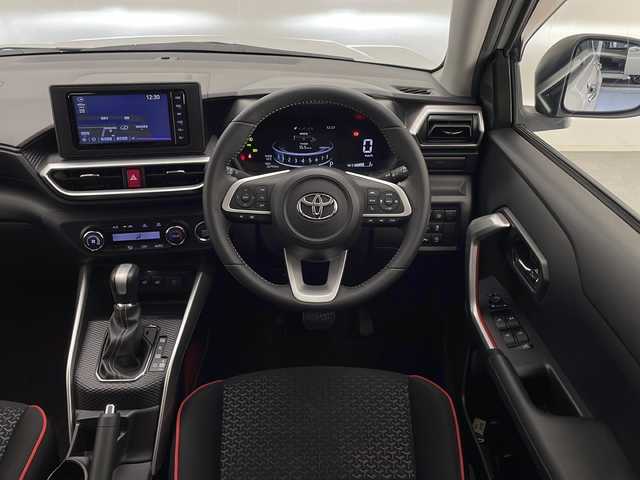 トヨタ ライズ Z 宮崎県 2021(令3)年 2.7万km シャイニングホワイトパール 純正ナビ/Ｂｌｕｅｔｏｏｔｈ　/フルセグＴＶ/ＦＭ／ＡＭ　/ＣＤ/Ｄ/Ｎ席シートヒーター/バックカメラ　/クルーズコントロール　/コーナセンサー/衝突被害軽減ブレーキシステム　/オートライト　/ドライブレコーダー/プッシュスタート/スペアキー