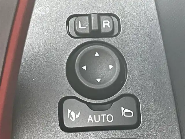 トヨタ ライズ G 兵庫県 2022(令4)年 2.8万km ブラックマイカメタリック 純正７インチナビ/バックカメラ/ワンセグ/BT/CD/ステアリングリモコン/スマートアシスト/純正バイザー/純正フロアマット/ヘッドライトレベライザー/純正アルミタイヤ/オートライト/スイッチスタート