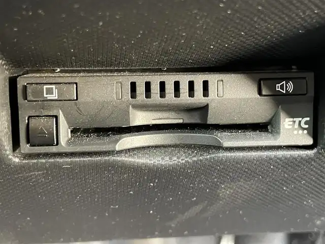 トヨタ ライズ G 兵庫県 2022(令4)年 2.8万km ブラックマイカメタリック 純正７インチナビ/バックカメラ/ワンセグ/BT/CD/ステアリングリモコン/スマートアシスト/純正バイザー/純正フロアマット/ヘッドライトレベライザー/純正アルミタイヤ/オートライト/スイッチスタート