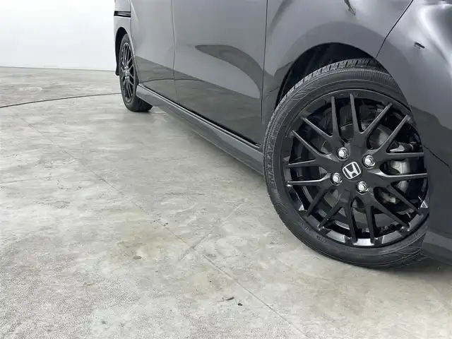 ホンダ Ｎ ＢＯＸ カスタム L ターボ スタイル+ブラック 福島県 2022(令4)年 5.2万km クリスタルブラックパール ホンダセンシング/・衝突軽減ブレーキ/・誤発進抑制機能 /・歩行者事故低減ステアリング /・路外逸脱抑制機能/・渋滞追従機能付アダプティブクルーズコントロール /・車線維持支援システム /・先行車発進お知らせ機能 /・標識認識機能 /・後方誤発進抑制機能/・ オートハイビーム/純正ナビゲーション/・型式：VXV-227NBi/・Bluetooth/AM・FM/USB/SD/・バックカメラ/・ETC/両側パワースライドドア/純正前後ドライブレコーダー/革巻きステアリング/・ステアリングスイッチ/・パドルシフト/シートヒーター/LEDライト/・フォグライト/ドアバイザー/プッシュスタート/・スマートキー/純正フロアマット