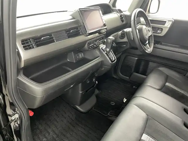 ホンダ Ｎ ＢＯＸ カスタム L ターボ スタイル+ブラック 福島県 2022(令4)年 5.2万km クリスタルブラックパール ホンダセンシング/・衝突軽減ブレーキ/・誤発進抑制機能 /・歩行者事故低減ステアリング /・路外逸脱抑制機能/・渋滞追従機能付アダプティブクルーズコントロール /・車線維持支援システム /・先行車発進お知らせ機能 /・標識認識機能 /・後方誤発進抑制機能/・ オートハイビーム/純正ナビゲーション/・型式：VXV-227NBi/・Bluetooth/AM・FM/USB/SD/・バックカメラ/・ETC/両側パワースライドドア/純正前後ドライブレコーダー/革巻きステアリング/・ステアリングスイッチ/・パドルシフト/シートヒーター/LEDライト/・フォグライト/ドアバイザー/プッシュスタート/・スマートキー/純正フロアマット