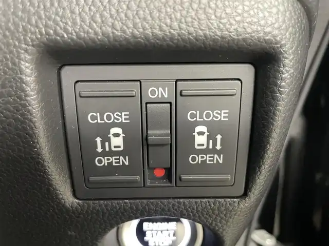 ホンダ Ｎ ＢＯＸ カスタム L ターボ スタイル+ブラック 福島県 2022(令4)年 5.2万km クリスタルブラックパール ホンダセンシング/・衝突軽減ブレーキ/・誤発進抑制機能 /・歩行者事故低減ステアリング /・路外逸脱抑制機能/・渋滞追従機能付アダプティブクルーズコントロール /・車線維持支援システム /・先行車発進お知らせ機能 /・標識認識機能 /・後方誤発進抑制機能/・ オートハイビーム/純正ナビゲーション/・型式：VXV-227NBi/・Bluetooth/AM・FM/USB/SD/・バックカメラ/・ETC/両側パワースライドドア/純正前後ドライブレコーダー/革巻きステアリング/・ステアリングスイッチ/・パドルシフト/シートヒーター/LEDライト/・フォグライト/ドアバイザー/プッシュスタート/・スマートキー/純正フロアマット