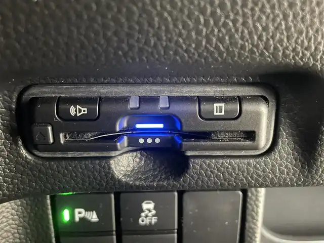 ホンダ Ｎ ＢＯＸ カスタム L ターボ スタイル+ブラック 福島県 2022(令4)年 5.2万km クリスタルブラックパール ホンダセンシング/・衝突軽減ブレーキ/・誤発進抑制機能 /・歩行者事故低減ステアリング /・路外逸脱抑制機能/・渋滞追従機能付アダプティブクルーズコントロール /・車線維持支援システム /・先行車発進お知らせ機能 /・標識認識機能 /・後方誤発進抑制機能/・ オートハイビーム/純正ナビゲーション/・型式：VXV-227NBi/・Bluetooth/AM・FM/USB/SD/・バックカメラ/・ETC/両側パワースライドドア/純正前後ドライブレコーダー/革巻きステアリング/・ステアリングスイッチ/・パドルシフト/シートヒーター/LEDライト/・フォグライト/ドアバイザー/プッシュスタート/・スマートキー/純正フロアマット