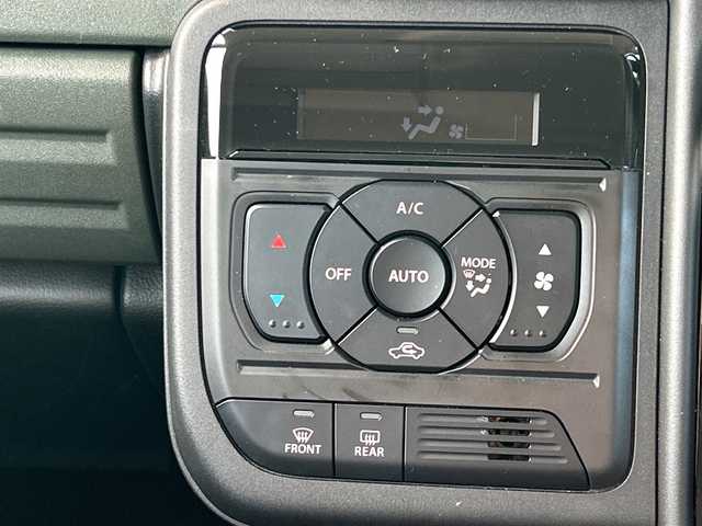 スズキ スペーシア ギア HYBRID XZ 佐賀県 2024(令6)年 0.7万km オフブルーメタリック/ガンメタリック2トーンルーフ 純正9インチナビ(フルセグ/Bluetooth/CarPlay)/全方位カメラ/両側パワースライドドア/D/N席シートヒーター/ステアリングヒーター/ヘッドアップディスプレイ/ETC/コーナーセンサー/アダクティブクルーズコントロール/デュアルセンサーブレーキサポート/レーンキープアシスト/純正14インチアルミホイール/LEDヘッドライト/オートライト/純正フロアマット/プッシュスタート/スマートキー