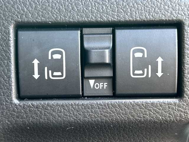 スズキ スペーシア ギア HYBRID XZ 佐賀県 2024(令6)年 0.7万km オフブルーメタリック/ガンメタリック2トーンルーフ 純正9インチナビ(フルセグ/Bluetooth/CarPlay)/全方位カメラ/両側パワースライドドア/D/N席シートヒーター/ステアリングヒーター/ヘッドアップディスプレイ/ETC/コーナーセンサー/アダクティブクルーズコントロール/デュアルセンサーブレーキサポート/レーンキープアシスト/純正14インチアルミホイール/LEDヘッドライト/オートライト/純正フロアマット/プッシュスタート/スマートキー