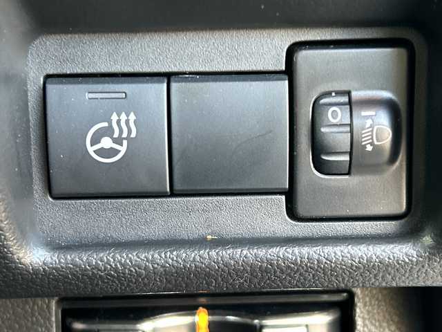 スズキ スペーシア ギア HYBRID XZ 佐賀県 2024(令6)年 0.7万km オフブルーメタリック/ガンメタリック2トーンルーフ 純正9インチナビ(フルセグ/Bluetooth/CarPlay)/全方位カメラ/両側パワースライドドア/D/N席シートヒーター/ステアリングヒーター/ヘッドアップディスプレイ/ETC/コーナーセンサー/アダクティブクルーズコントロール/デュアルセンサーブレーキサポート/レーンキープアシスト/純正14インチアルミホイール/LEDヘッドライト/オートライト/純正フロアマット/プッシュスタート/スマートキー