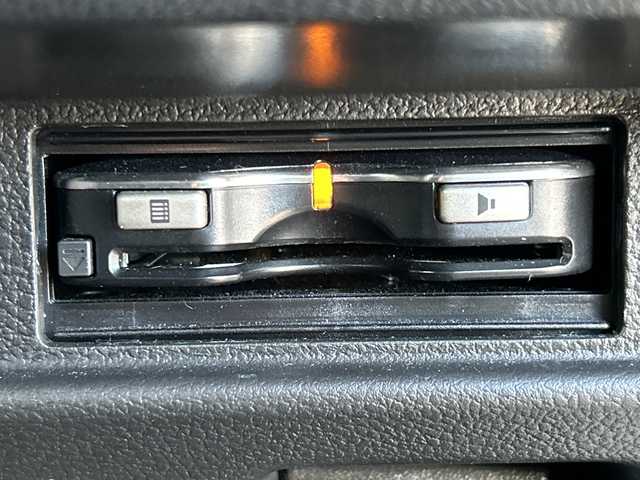 スズキ スペーシア ギア HYBRID XZ 佐賀県 2024(令6)年 0.7万km オフブルーメタリック/ガンメタリック2トーンルーフ 純正9インチナビ(フルセグ/Bluetooth/CarPlay)/全方位カメラ/両側パワースライドドア/D/N席シートヒーター/ステアリングヒーター/ヘッドアップディスプレイ/ETC/コーナーセンサー/アダクティブクルーズコントロール/デュアルセンサーブレーキサポート/レーンキープアシスト/純正14インチアルミホイール/LEDヘッドライト/オートライト/純正フロアマット/プッシュスタート/スマートキー