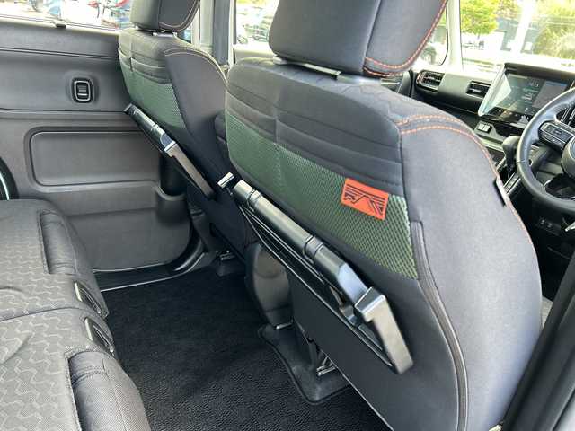 スズキ スペーシア ギア HYBRID XZ 佐賀県 2024(令6)年 0.7万km オフブルーメタリック/ガンメタリック2トーンルーフ 純正9インチナビ(フルセグ/Bluetooth/CarPlay)/全方位カメラ/両側パワースライドドア/D/N席シートヒーター/ステアリングヒーター/ヘッドアップディスプレイ/ETC/コーナーセンサー/アダクティブクルーズコントロール/デュアルセンサーブレーキサポート/レーンキープアシスト/純正14インチアルミホイール/LEDヘッドライト/オートライト/純正フロアマット/プッシュスタート/スマートキー