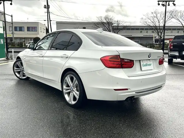 ＢＭＷ ３２８ｉ スポーツ 鳥取県 2012(平24)年 7.4万km アルピンホワイトⅢ ターボ車/純正ナビ/フルセグ/DVD/CD/BT/バックカメラ・ミラー内蔵ETC/サンルーフ/Mスポーツフロントバンパー/前席パワーシート/クルーズコントロール/キセノンライト/LEDポジションリング/パドルシフト/フォグライト/純正19インチアルミホイール/プッシュエンジンスタート/アイドリングストップ/フロアマット/保証書・取扱説明書