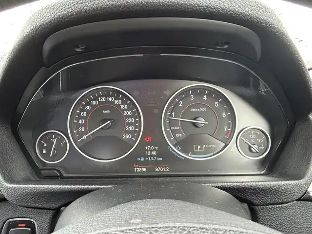 ＢＭＷ ３２８ｉ スポーツ 鳥取県 2012(平24)年 7.4万km アルピンホワイトⅢ ターボ車/純正ナビ/フルセグ/DVD/CD/BT/バックカメラ・ミラー内蔵ETC/サンルーフ/Mスポーツフロントバンパー/前席パワーシート/クルーズコントロール/キセノンライト/LEDポジションリング/パドルシフト/フォグライト/純正19インチアルミホイール/プッシュエンジンスタート/アイドリングストップ/フロアマット/保証書・取扱説明書