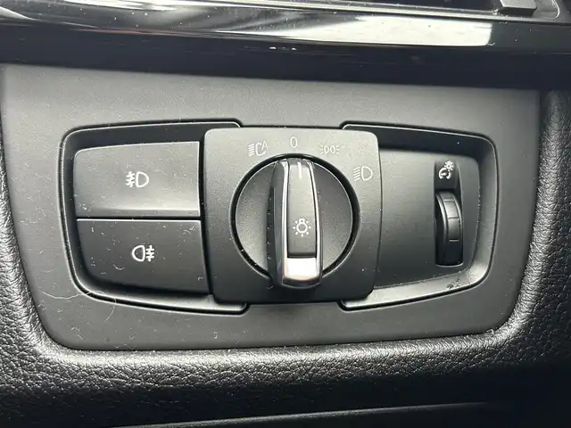 ＢＭＷ ３２８ｉ スポーツ 鳥取県 2012(平24)年 7.4万km アルピンホワイトⅢ ターボ車/純正ナビ/フルセグ/DVD/CD/BT/バックカメラ・ミラー内蔵ETC/サンルーフ/Mスポーツフロントバンパー/前席パワーシート/クルーズコントロール/キセノンライト/LEDポジションリング/パドルシフト/フォグライト/純正19インチアルミホイール/プッシュエンジンスタート/アイドリングストップ/フロアマット/保証書・取扱説明書