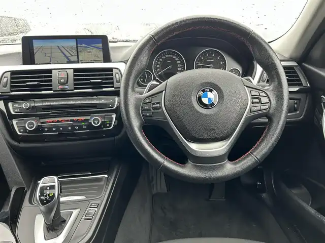 ＢＭＷ ３２８ｉ スポーツ 鳥取県 2012(平24)年 7.4万km アルピンホワイトⅢ ターボ車/純正ナビ/フルセグ/DVD/CD/BT/バックカメラ・ミラー内蔵ETC/サンルーフ/Mスポーツフロントバンパー/前席パワーシート/クルーズコントロール/キセノンライト/LEDポジションリング/パドルシフト/フォグライト/純正19インチアルミホイール/プッシュエンジンスタート/アイドリングストップ/フロアマット/保証書・取扱説明書