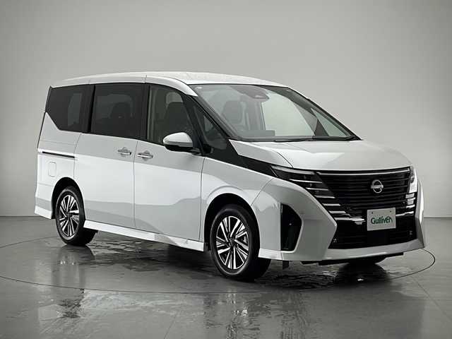 日産 セレナ e－パワー ハイウェイスター V 愛知県 2024(令6)年 0.1万km未満 プリズムホワイト 登録未使用車/NissanConnectナビゲーションシステム/フルセグTV&USB&Type-C端子&BT&HDMI/プロパイロット/インテリジェントクルーズコントロール/車線維持支援/車線逸脱警報/車線逸脱防止支援/後側方車両検知警報/後方衝突防止支援/前方衝突防止支援/踏み間違い防止支援/コーナーセンサー/移動物検知/アラウンドビューモニター/ブラインドスポットモニター/オートマチックハイビーム/先行車発進告知/標識検知/純正前後ドライブレコーダー/デジタルインナーミラー/両側パワースライドドア/ハンズフリーオートスライドドア/ウォークスルー/2列目サンシェード/ステアリングスイッチ/ビルトインETC2.0/LEDヘッドライト/オートライト/フロントフォグランプ/電動格納ミラー/ウィンカーミラー/電動ホールド/オートホールド/純正16インチAW装着/プッシュスタート/スマートキー/スペアキー1本/取扱説明書/保証書