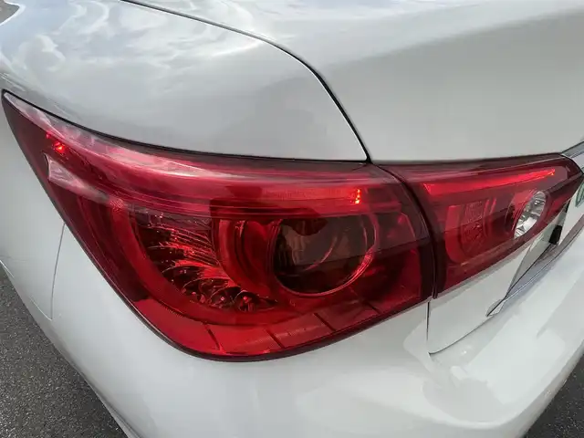 日産 スカイライン ハイブリッド 350GT FOUR Type P 秋田県 2014(平26)年 4万km クリスタルホワイトパール 純正ナビ/衝突軽減システム/スマートキー/４WD/フルセグ/LEDヘッドライト/全方位カメラ/純正アルミ/コーナーセンサー/コクルーズコントロール/前席シートヒーター/前席パワーシート/メモリー付きパワーシート/ETC/純正フロアマット/純正ドアバイザー/ステアリングスイッチ/MTモード付AT/オートエアコン/オートライト/ドライブレコーダー/社外エンジンスターター/パワーステアリング/パワーウィンドウ/電動格納ウィンカーミラー/横滑り防止