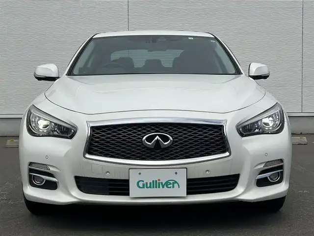 日産 スカイライン ハイブリッド 350GT FOUR Type P 秋田県 2014(平26)年 4万km クリスタルホワイトパール 純正ナビ/衝突軽減システム/スマートキー/４WD/フルセグ/LEDヘッドライト/全方位カメラ/純正アルミ/コーナーセンサー/コクルーズコントロール/前席シートヒーター/前席パワーシート/メモリー付きパワーシート/ETC/純正フロアマット/純正ドアバイザー/ステアリングスイッチ/MTモード付AT/オートエアコン/オートライト/ドライブレコーダー/社外エンジンスターター/パワーステアリング/パワーウィンドウ/電動格納ウィンカーミラー/横滑り防止