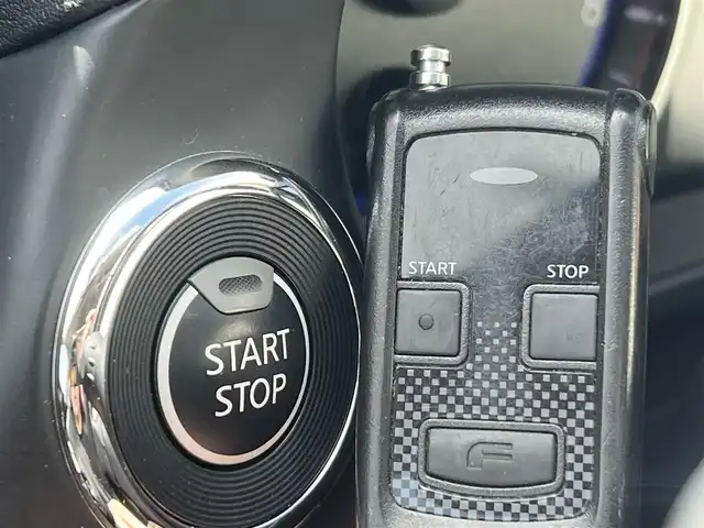 日産 スカイライン ハイブリッド 350GT FOUR Type P 秋田県 2014(平26)年 4万km クリスタルホワイトパール 純正ナビ/衝突軽減システム/スマートキー/４WD/フルセグ/LEDヘッドライト/全方位カメラ/純正アルミ/コーナーセンサー/コクルーズコントロール/前席シートヒーター/前席パワーシート/メモリー付きパワーシート/ETC/純正フロアマット/純正ドアバイザー/ステアリングスイッチ/MTモード付AT/オートエアコン/オートライト/ドライブレコーダー/社外エンジンスターター/パワーステアリング/パワーウィンドウ/電動格納ウィンカーミラー/横滑り防止