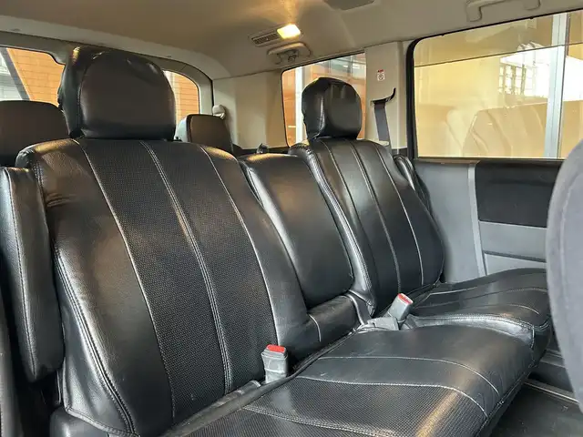 三菱 デリカＤ：５ G－Premium 宮城県 2010(平22)年 12.5万km ディープブラックマイカ ４WD/純正HDDナビ/バックカメラ/ETC/フルセグTV/運転席パワーシート/シートヒーター/両側パワースライドドア/パドルシフト/後席フリップダウンモニター/オートライト/シートカバー