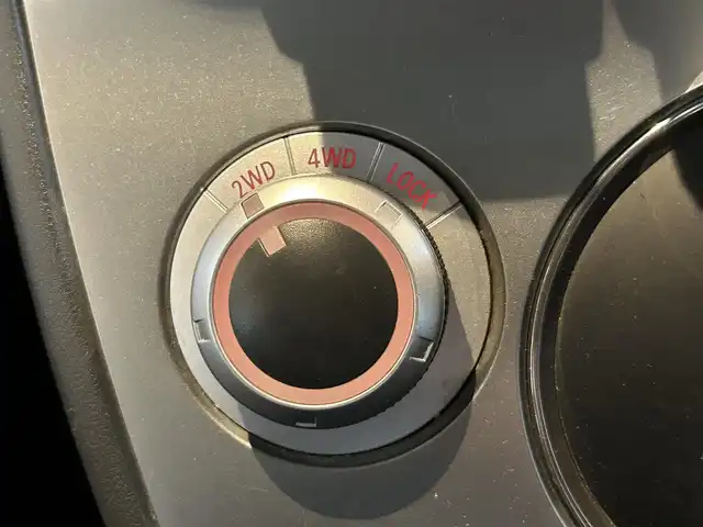 三菱 デリカＤ：５ G－Premium 宮城県 2010(平22)年 12.5万km ディープブラックマイカ ４WD/純正HDDナビ/バックカメラ/ETC/フルセグTV/運転席パワーシート/シートヒーター/両側パワースライドドア/パドルシフト/後席フリップダウンモニター/オートライト/シートカバー