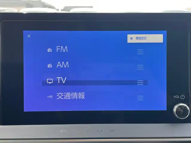 トヨタ プリウス U 岩手県 2023(令5)年 0.1万km グレー 4WD/トヨタセーフティセンス/　衝突回避支援型プリクラッシュセーフティ/　交差点横断歩行者検知/　緊急時操舵支援機能/　低速時加速制御機能/　レーントレーシングアシスト/　ロードサインアシスト/　カーブ速度制御機能/　先行車発進告知/　ドライバー異常時対応システム/純正メモリーナビ/　BT/TV/レーダークルーズコントロール/LEDオートライト/オートマチックハイビーム/スマートキー/ETC2.0