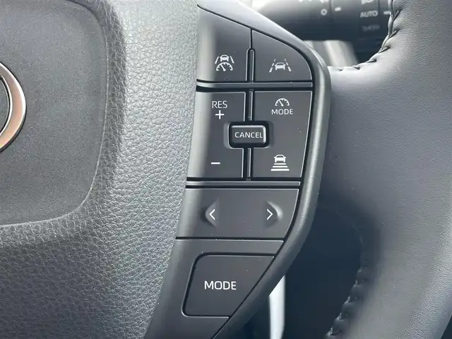 トヨタ プリウス U 岩手県 2023(令5)年 0.1万km グレー 4WD/トヨタセーフティセンス/　衝突回避支援型プリクラッシュセーフティ/　交差点横断歩行者検知/　緊急時操舵支援機能/　低速時加速制御機能/　レーントレーシングアシスト/　ロードサインアシスト/　カーブ速度制御機能/　先行車発進告知/　ドライバー異常時対応システム/純正メモリーナビ/　BT/TV/レーダークルーズコントロール/LEDオートライト/オートマチックハイビーム/スマートキー/ETC2.0