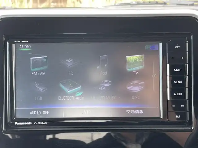 スズキ スペーシア HYBRID X 青森県 2018(平30)年 5.8万km ピュアホワイトP 4WD/社外SDナビ/　 CD/DVD/BT/SD/フルセグTV/バックカメラ/両側パワースライドドア/オートライト/シートヒーター/アイドリングストップ/スマートキー