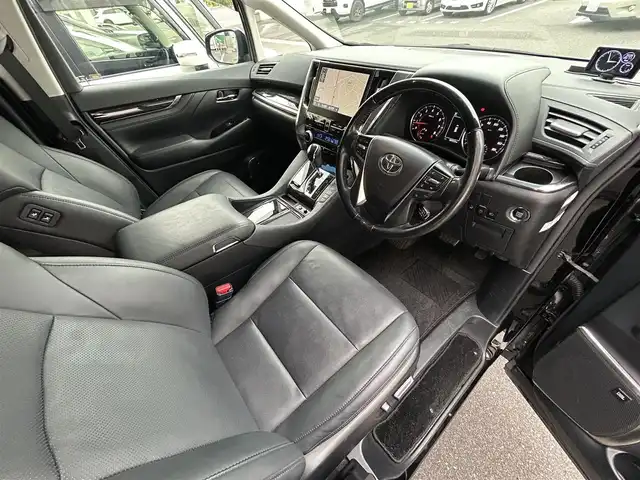 トヨタ アルファード S Cパッケージ 岡山県 2021(令3)年 9.9万km ブラック 登録時走行距離98955キロ/純正10.5インチナビ/(AM/FM/TV/DISC/Bluetooth)/純正12.1インチフリップダウンモニター/JBLプレミアムサウンド/Toyota Safety Sense/・プリクラッシュセーフティ/・レーンディパーチャーアラート/・レーダークルーズコントロール/・オートマチックハイビーム/アラウンドビューモニター/ブラインドスポットモニター/両側パワースライドドア/デジタルインナーミラー/パワーシート（全席）/シートヒーター(D+N席)/エアシート(D+N席)/シートメモリー(D席)/ETC2.0/前後ドライブレコーダー/純正18インチAW/LEDヘッドライト/プッシュスタート/スマートキー