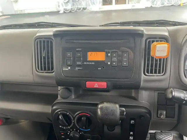 スズキ エブリイ PC リミテッド 広島県 2018(平30)年 8.4万km ブルーイッシュブラックパール3 ○走行距離：86298km（入庫時）/ETC/ドライブレコーダー/レーダーブレーキサポート/横滑り防止機能/保証書＆取扱説明書あり/リモコンキー（スペアキーあり）/CD/2スピーカー/○タイヤサイズ：145/6PR/・社外12インチアルミホイール