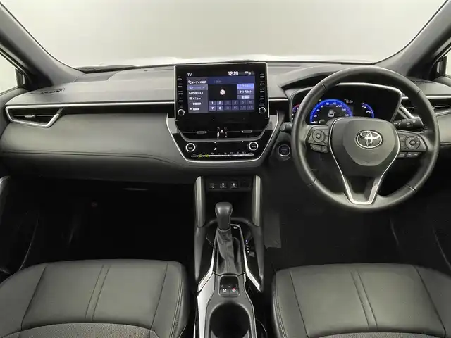 トヨタ カローラ クロス ハイブリッド Z 福井県 2023(令5)年 3.2万km アティチュードブラックマイカ ガラスルーフ/純正ディスプレイオーディオ/-フルセグTV/BT/ミラキャスト/USB/全方位カメラ/衝突被害軽減ブレーキ/ブラインドスポットモニター/アダプティブクルーズコントロール/レーンキープアシスト/ハンズフリーパワーバックドア/ETC/ハーフレザーシート/運転席パワーシート/前席シートヒーター/社外LEDヘッドライト/オートライト/オートハイビーム/LEDデイランプ/LEDシーケンシャルウインカー/LEDフォグランプ/純正18インチアルミホイール/純正フロアマット/取扱説明書/保証書