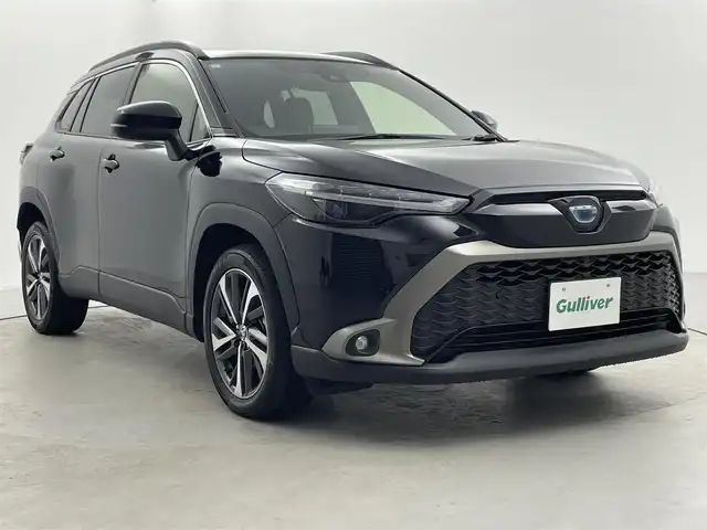 トヨタ カローラ クロス ハイブリッド Z 福井県 2023(令5)年 3.2万km アティチュードブラックマイカ ガラスルーフ/純正ディスプレイオーディオ/-フルセグTV/BT/ミラキャスト/USB/全方位カメラ/衝突被害軽減ブレーキ/ブラインドスポットモニター/アダプティブクルーズコントロール/レーンキープアシスト/ハンズフリーパワーバックドア/ETC/ハーフレザーシート/運転席パワーシート/前席シートヒーター/社外LEDヘッドライト/オートライト/オートハイビーム/LEDデイランプ/LEDシーケンシャルウインカー/LEDフォグランプ/純正18インチアルミホイール/純正フロアマット/取扱説明書/保証書
