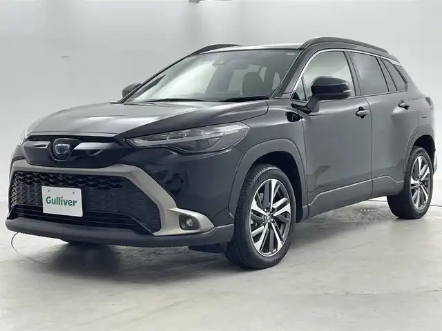 トヨタ カローラ クロス ハイブリッド Z 福井県 2023(令5)年 3.2万km アティチュードブラックマイカ ガラスルーフ/純正ディスプレイオーディオ/-フルセグTV/BT/ミラキャスト/USB/全方位カメラ/衝突被害軽減ブレーキ/ブラインドスポットモニター/アダプティブクルーズコントロール/レーンキープアシスト/ハンズフリーパワーバックドア/ETC/ハーフレザーシート/運転席パワーシート/前席シートヒーター/社外LEDヘッドライト/オートライト/オートハイビーム/LEDデイランプ/LEDシーケンシャルウインカー/LEDフォグランプ/純正18インチアルミホイール/純正フロアマット/取扱説明書/保証書