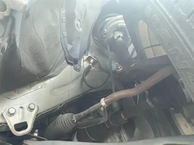 日産 エクストレイル 20X エマージェンシーブレーキ 滋賀県 2015(平27)年 3.6万km チタニウムカーキ ４WD/純正メーカーナビ/ (AM/FM/CD/DVD/AUX/Bluetooth/フルセグTV)/インテリジェントアラウンドビューモニター/ビルトインETC/ドライブレコーダー/コーナーセンサー/黒革シート/前席シートヒーター/前席エアーシート/クルーズコントロール/エマージェンシーブレーキ/横滑り防止機能/革巻きステアリング/ステアリングスイッチ/オートライト/アイドリングストップ/純正17インチアルミホイール/スマートキー/オートライト/純正HIDヘッドライト/純正フロアマット/純正ドアバイザー/電格ウインカーミラー/取扱説明書/保証書