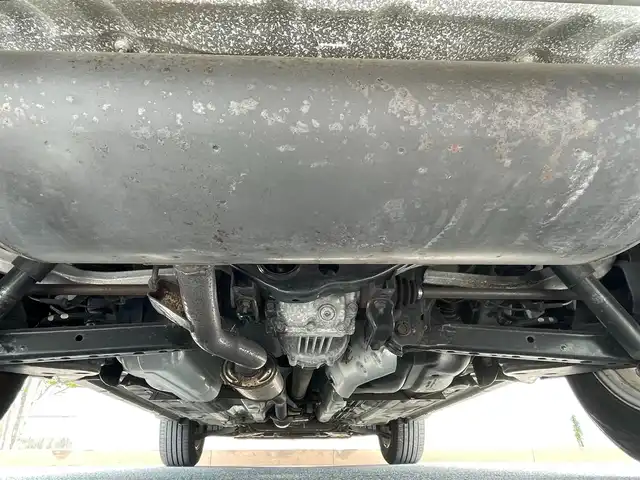 日産 エクストレイル 20X エマージェンシーブレーキ 滋賀県 2015(平27)年 3.6万km チタニウムカーキ ４WD/純正メーカーナビ/ (AM/FM/CD/DVD/AUX/Bluetooth/フルセグTV)/インテリジェントアラウンドビューモニター/ビルトインETC/ドライブレコーダー/コーナーセンサー/黒革シート/前席シートヒーター/前席エアーシート/クルーズコントロール/エマージェンシーブレーキ/横滑り防止機能/革巻きステアリング/ステアリングスイッチ/オートライト/アイドリングストップ/純正17インチアルミホイール/スマートキー/オートライト/純正HIDヘッドライト/純正フロアマット/純正ドアバイザー/電格ウインカーミラー/取扱説明書/保証書