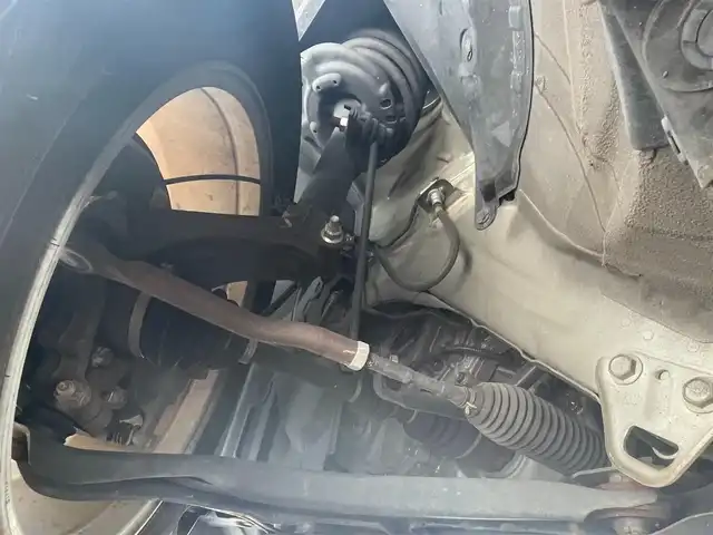 日産 エクストレイル 20X エマージェンシーブレーキ 滋賀県 2015(平27)年 3.6万km チタニウムカーキ ４WD/純正メーカーナビ/ (AM/FM/CD/DVD/AUX/Bluetooth/フルセグTV)/インテリジェントアラウンドビューモニター/ビルトインETC/ドライブレコーダー/コーナーセンサー/黒革シート/前席シートヒーター/前席エアーシート/クルーズコントロール/エマージェンシーブレーキ/横滑り防止機能/革巻きステアリング/ステアリングスイッチ/オートライト/アイドリングストップ/純正17インチアルミホイール/スマートキー/オートライト/純正HIDヘッドライト/純正フロアマット/純正ドアバイザー/電格ウインカーミラー/取扱説明書/保証書