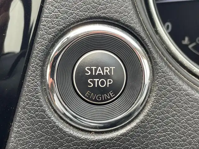 日産 エクストレイル 20X エマージェンシーブレーキ 滋賀県 2015(平27)年 3.6万km チタニウムカーキ ４WD/純正メーカーナビ/ (AM/FM/CD/DVD/AUX/Bluetooth/フルセグTV)/インテリジェントアラウンドビューモニター/ビルトインETC/ドライブレコーダー/コーナーセンサー/黒革シート/前席シートヒーター/前席エアーシート/クルーズコントロール/エマージェンシーブレーキ/横滑り防止機能/革巻きステアリング/ステアリングスイッチ/オートライト/アイドリングストップ/純正17インチアルミホイール/スマートキー/オートライト/純正HIDヘッドライト/純正フロアマット/純正ドアバイザー/電格ウインカーミラー/取扱説明書/保証書