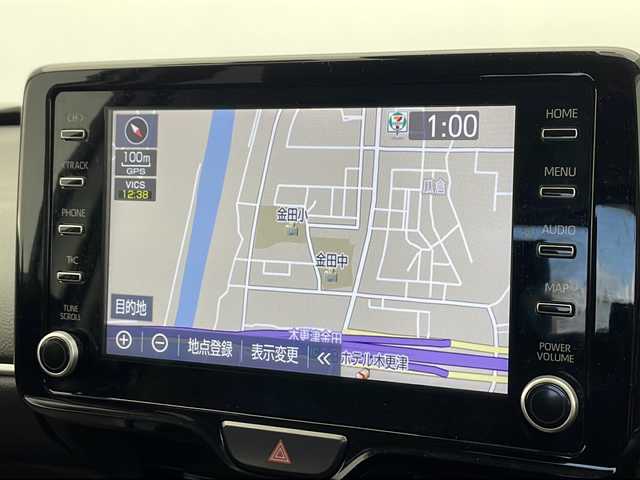 トヨタ ヤリスクロス ハイブリッド Z 千葉県 2022(令4)年 4.1万km ホワイトパールクリスタルシャイン スペアキー(1本)/8型純正ディスプレイオーディオ(エントリーナビキット付)/　(AM/FM/USB/Bluetooth/Miracast)/トヨタセーフティセンス/　プリクラッシュセーフティ/　レーントレーシングアシスト/　ブラインドスポットモニター/　リアクロストラフィックアラート/　パーキングサポートブレーキ/　ロードサインアシスト/　先行車発進告知/　レーダークルーズコントロール/コーナーセンサー(前後)/バックカメラ/ハーフレザーシート/パワーシート(D席)/シートヒーター(D+N席)/ステアリングヒーター/ステアリングスイッチ/LEDヘッドライト/オートマチックハイビーム/電動格納ウィンカーミラー/ヘッドライトレベライザー/プッシュスタート/オートライト/エアバッグ(W+サイド＋カーテン)