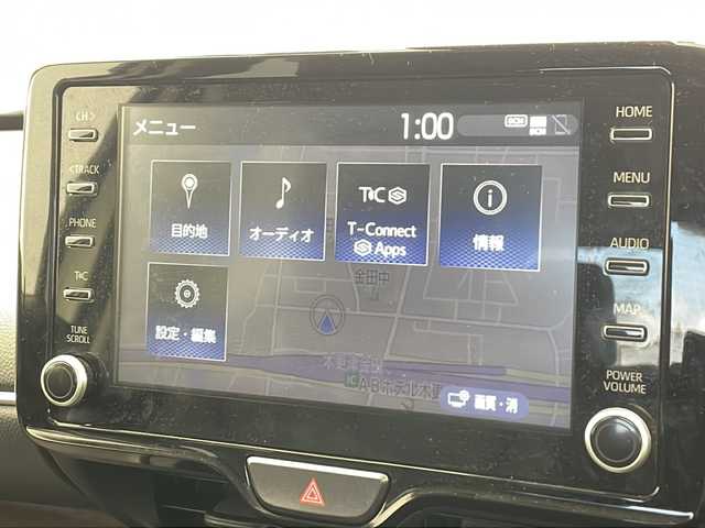 トヨタ ヤリスクロス ハイブリッド Z 千葉県 2022(令4)年 4.1万km ホワイトパールクリスタルシャイン スペアキー(1本)/8型純正ディスプレイオーディオ(エントリーナビキット付)/　(AM/FM/USB/Bluetooth/Miracast)/トヨタセーフティセンス/　プリクラッシュセーフティ/　レーントレーシングアシスト/　ブラインドスポットモニター/　リアクロストラフィックアラート/　パーキングサポートブレーキ/　ロードサインアシスト/　先行車発進告知/　レーダークルーズコントロール/コーナーセンサー(前後)/バックカメラ/ハーフレザーシート/パワーシート(D席)/シートヒーター(D+N席)/ステアリングヒーター/ステアリングスイッチ/LEDヘッドライト/オートマチックハイビーム/電動格納ウィンカーミラー/ヘッドライトレベライザー/プッシュスタート/オートライト/エアバッグ(W+サイド＋カーテン)