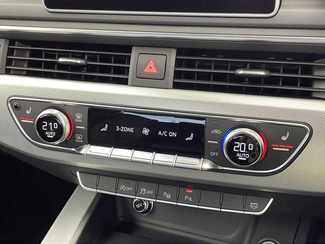 アウディ Ａ４ 35TFSIスポーツ ブラックエレガンス 愛知県 2019(令1)年 1.3万km ミトスブラックメタリック 125台限定車”black elegance”/禁煙車/純正MMIナビ/フルセグTV/サラウンドビューカメラ/バックカメラ/ビルトインETC2.0/純正ドライブレコーダー/マルチカラーアンビエントライト[特別装備]/純正フロアマット[特別装備]/純正18インチアルミホイール(10Yスポークデザイングロスブラックポリッシュド)[特別装備]/ラグジュアリーパッケージ/アシスタンスベーシックパッケージ/アシスタンスパッケージ/アウディプレセンスシティ/アウディプレセンスリヤ/アダプティブクルーズコントロール/アクティブレーンアシスト/アウディサイドアシスト/アウディパークアシスト/LEDヘッドライト/ハイビームアシスト/LEDリヤコンビライト/3ゾーンオートエアコン/パーシャルレザーシート/前席パワーシート/運転席ポジションメモリー/内装アルミニウムエリプス加飾/バーチャルコックピット/タイヤ空気圧警告/革巻きステアリング/ステアリングスイッチ/パドルシフト/プッシュスタート/電動格納ミラーウィンカー/電子パーキングブレーキ/ブレーキホールド/新車保証書・取扱説明書/記録簿R3~R6