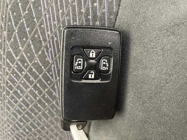 トヨタ エスティマ アエラス 岐阜県 2016(平28)年 10.3万km ホワイトパールクリスタルシャイン 両側パワースライド/純正ナビ/（CD/DVD/SD/TV/Bluetooth）/バックカメラ/クルーズコントロール/ステアリングスイッチ/前方ドライブレコーダー/ビルトインETC/スマートキー/横滑り防止システム/オートマチックハイビーム/衝突軽減ブレーキ