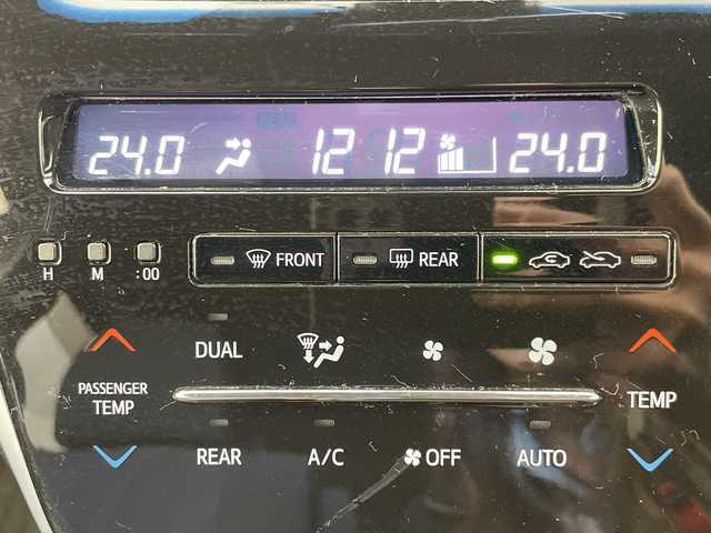 トヨタ エスティマ アエラス 岐阜県 2016(平28)年 10.3万km ホワイトパールクリスタルシャイン 両側パワースライド/純正ナビ/（CD/DVD/SD/TV/Bluetooth）/バックカメラ/クルーズコントロール/ステアリングスイッチ/前方ドライブレコーダー/ビルトインETC/スマートキー/横滑り防止システム/オートマチックハイビーム/衝突軽減ブレーキ