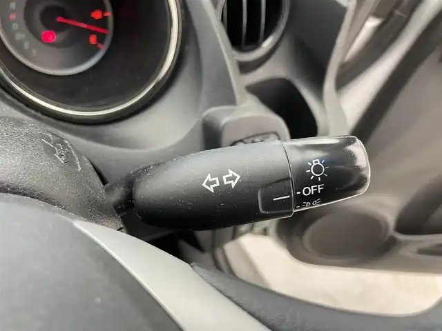 ホンダ フィット G スマートセレ ファインスタイル 滋賀県 2013(平25)年 12.5万km アラバスターシルバーメタリック 純正ディスプレイオーディオ/　USB/SD/CD/ワンセグ/ビルトインETC/バックカメラ/ステアリングスイッチ/オートライト/パワーステアリング/フロントデフロスター/スマートキー/ドアバイザー/リアワイパー